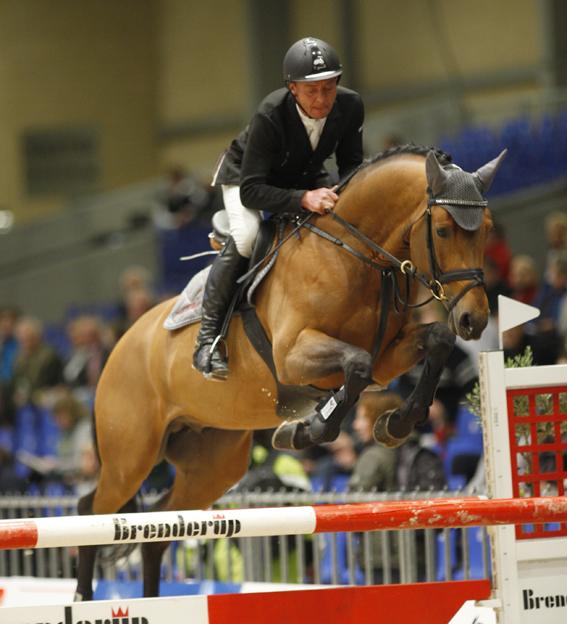 Diamant de Revel showed exceedingly well in all show jumping classes and ranked first in the 120-cm competition on Saturday.